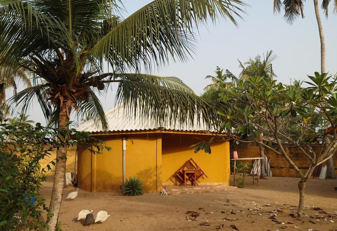 Rundbungalow Auf Lionsrest Grand-Bassam Eksteriør bilde